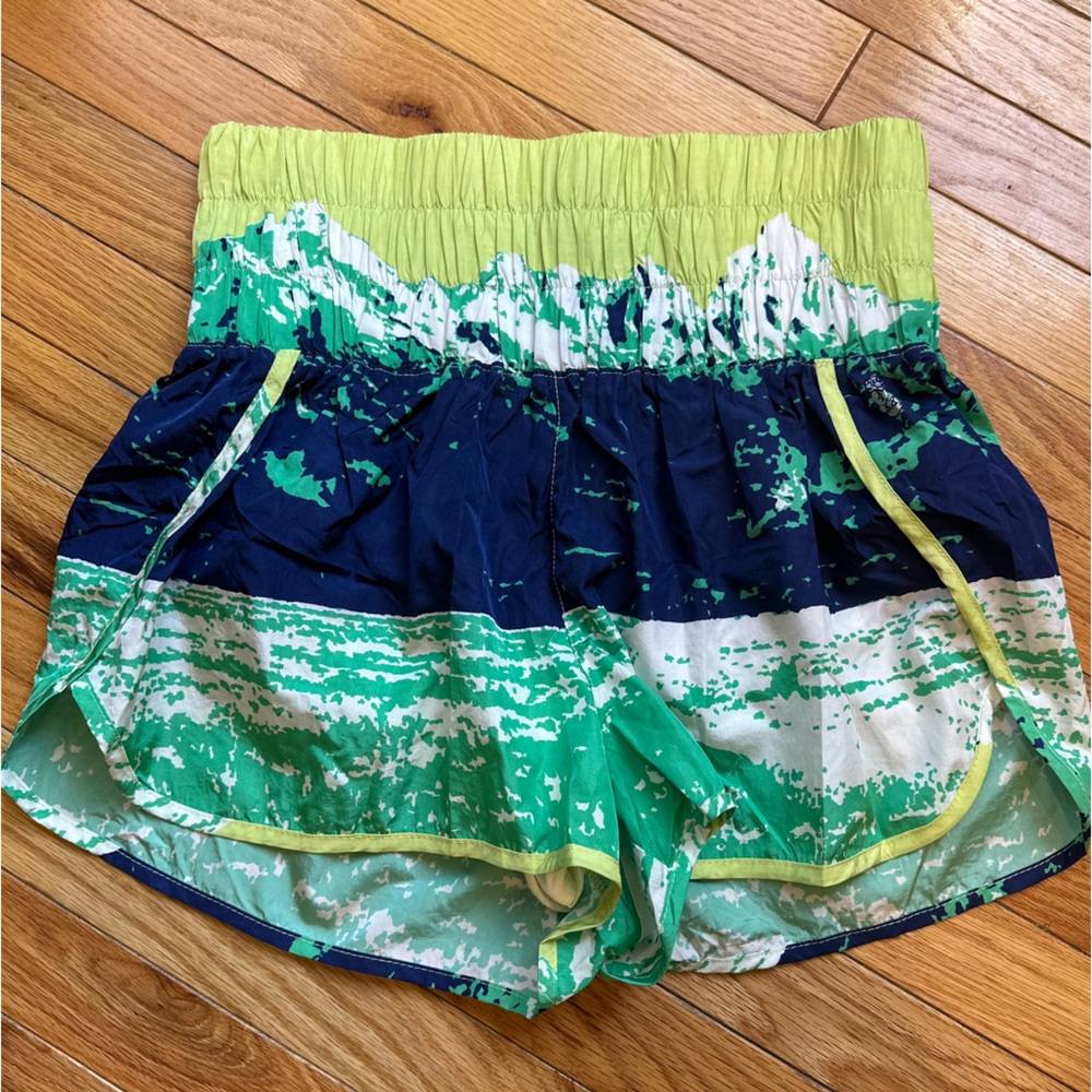 Free People Movement The Way Home Mountain Print Shorts Sz Large